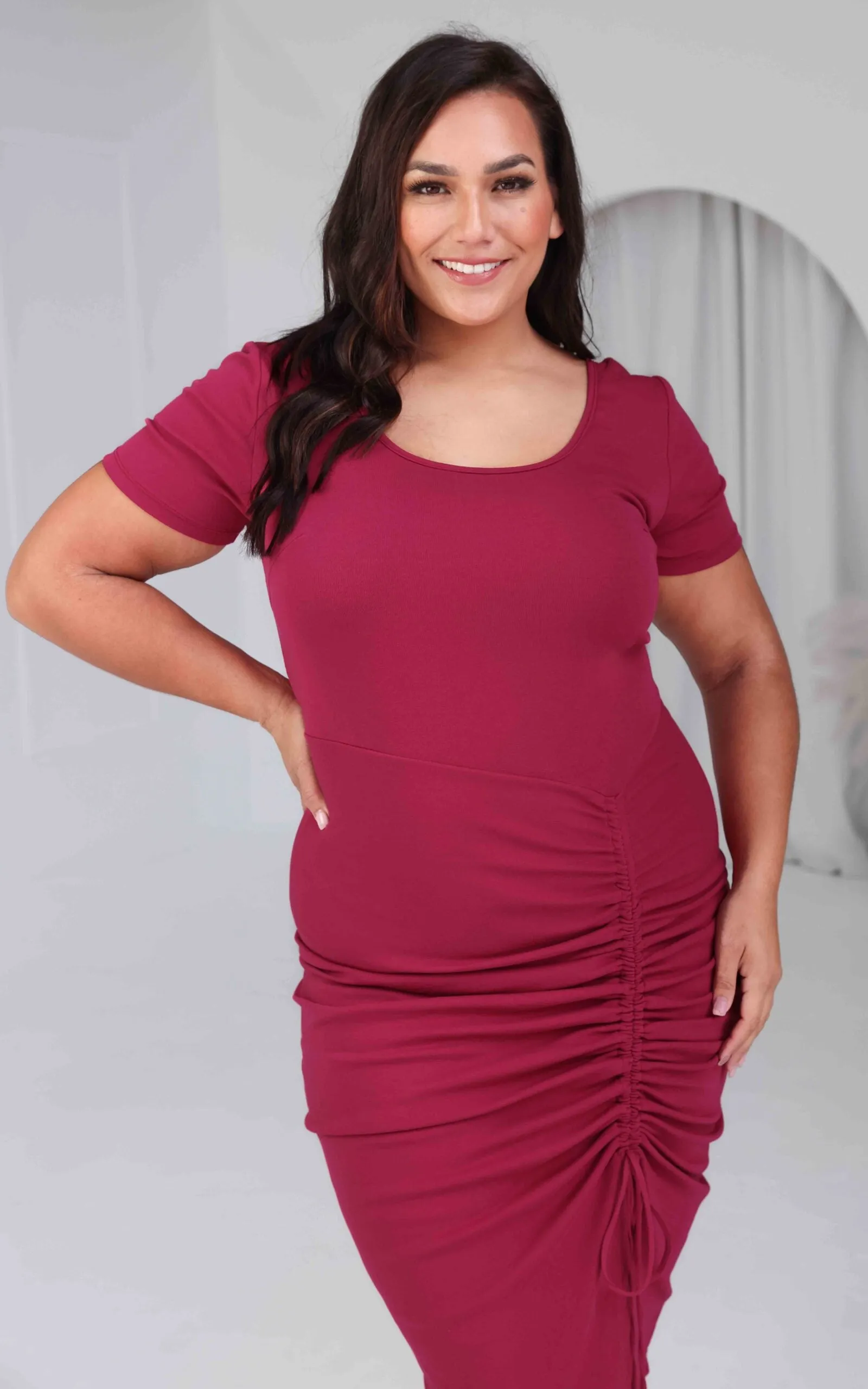 Quinnie Short Sleeve Midi Dress - Raspberry