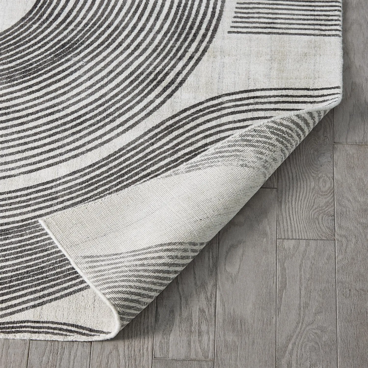 Wander Rug - Cream/Charcoal - 5 Sizes